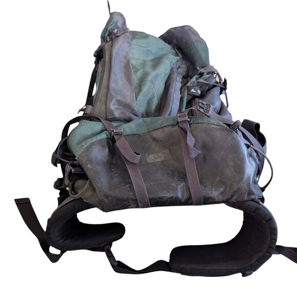 Gregory Heavy Duty Nylon Internal Frame Backpack - Picture 14 of 14